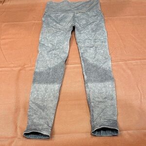 Women’s High-Waist Gray Stretch Jeggings with Ribbed Knee Detail